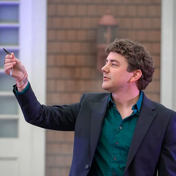 Jackson bending a spoon with his mind